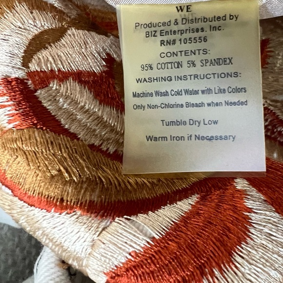 WE Embroidered Cream Floral Women's Coat - Picture 9 of 11